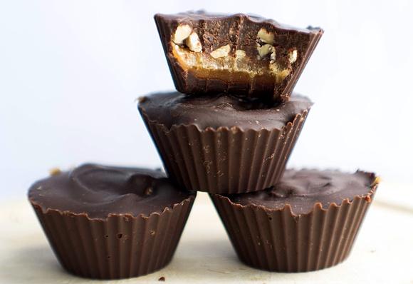 Homemade Snicker Cups