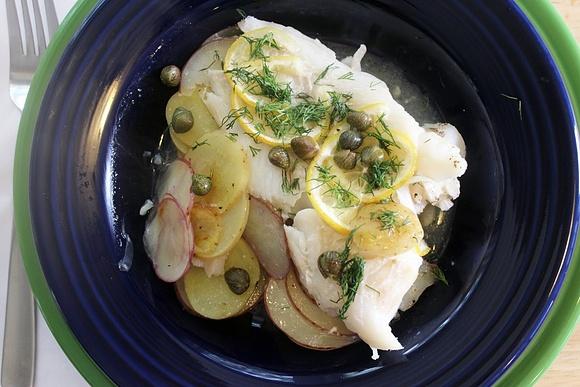 Fish and chips in parchment for a healthy kick