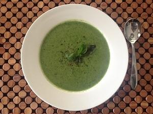 Creamy broccoli spinach basil soup