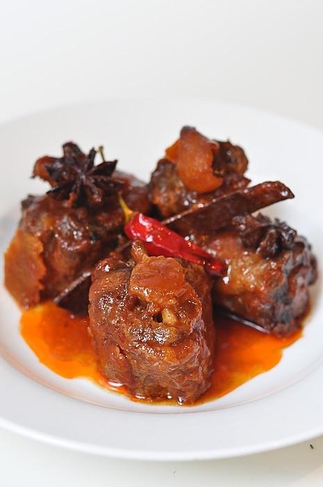 Aunt jenni’s braised oxtail with asian flavours