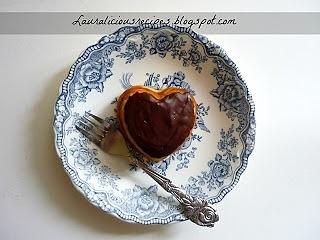 Banana and yogurt muffins with chocolate spread