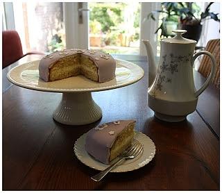 Vanilla cake with lemon butter frosting and fondant