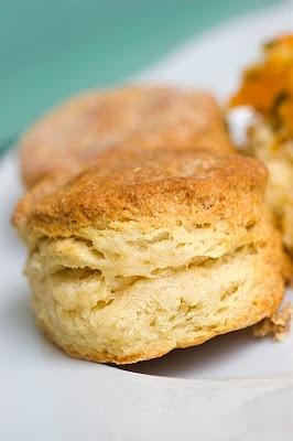 The pioneer woman's buttermilk biscuits with tips
