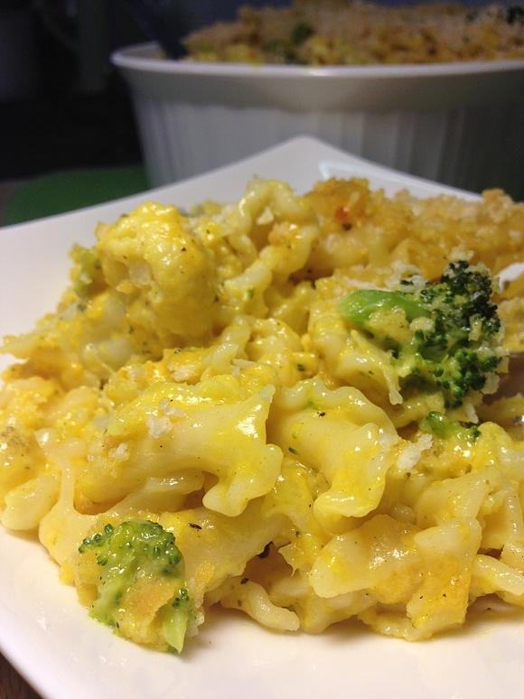 Easy cauliflower broccoli turmeric mac and cheese