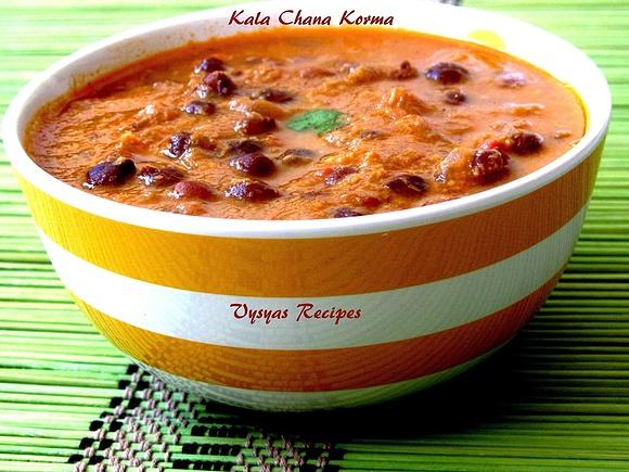 Spicy black chickpeas korma with indian curry flavors