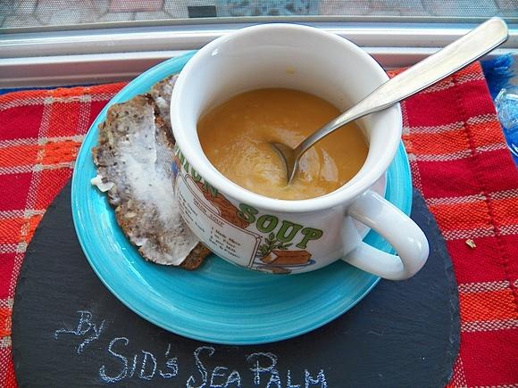 Gul ærtesuppe danish split pea soup