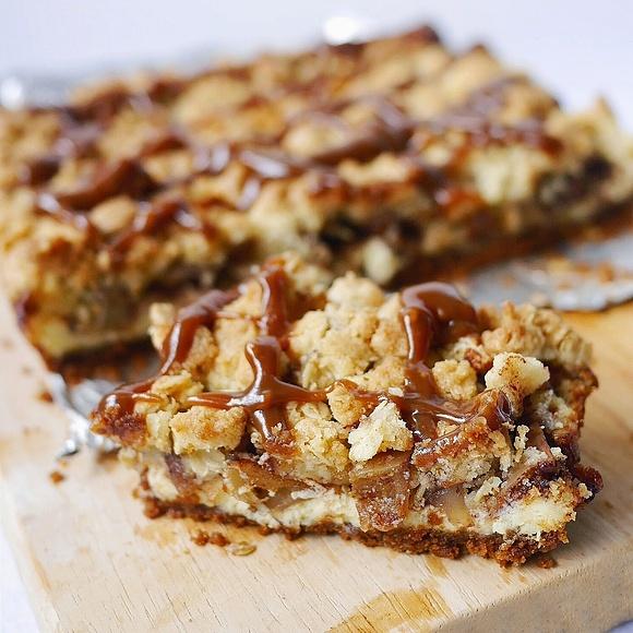 Speculoos Apple Crumble Cheese Bars