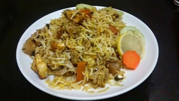 Vegetable dum biryani