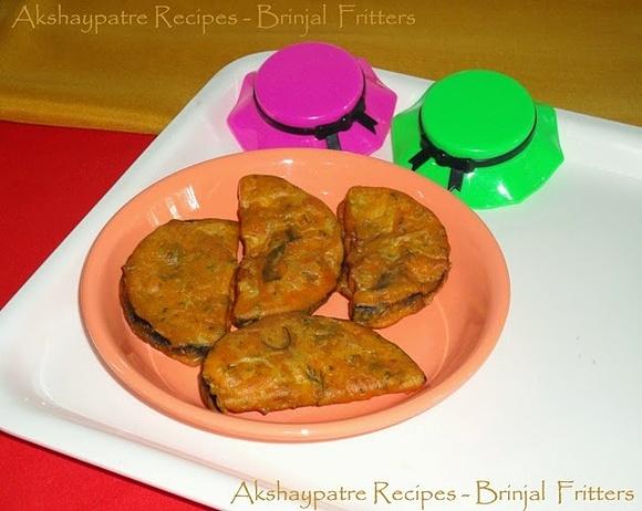 Brinjal fritters recipe - easy baingan pakoda