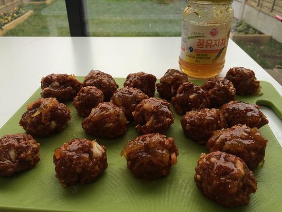 Gochujang Meatballs