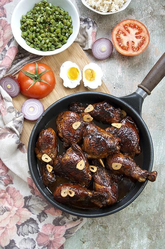 Chicken adobo Filipino recipe