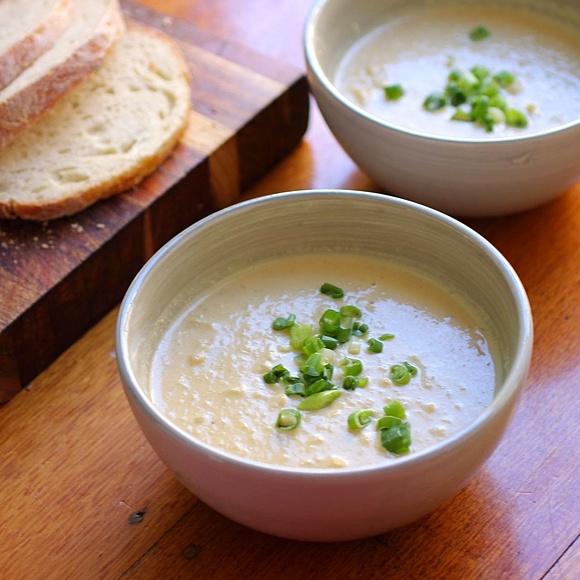 Cheesy cauliflower and rice soup