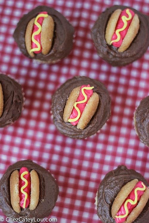 Mini Hot Dog Cupcakes