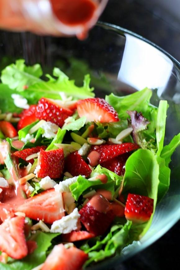 Strawberry and goat cheese salad with 3-minute strawberry balsamic dressing