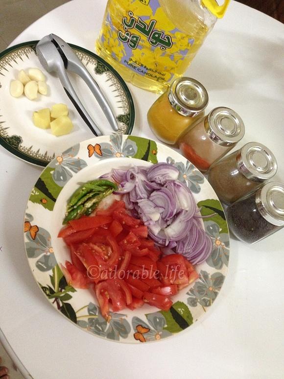 Fried egg curry with coconut milk