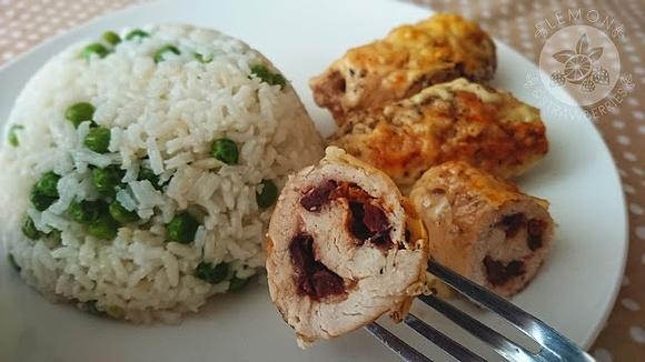 Turkey roulades with sun dried tomatoes and mozzarella