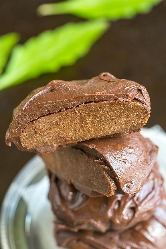 Healthy No Bake Thin Mint Treats