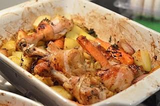 Roasted chicken drumsticks with balsamic vinegar, thyme and maple syrup