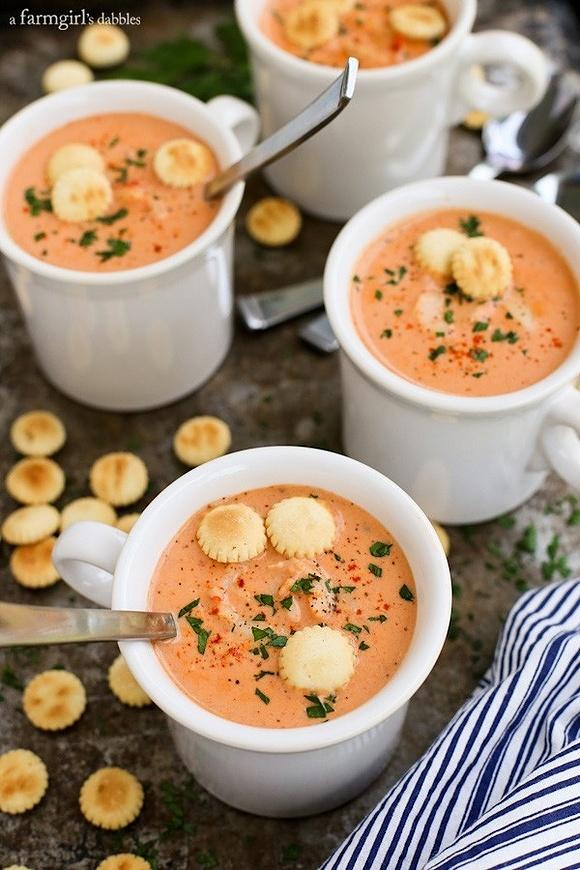 Crab bisque with ocean sweetness and spicy heat