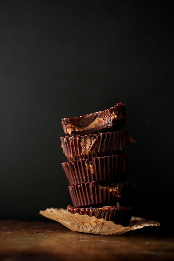 Jumbo pumpkin spice caramel cups (vegan, gluten-free)