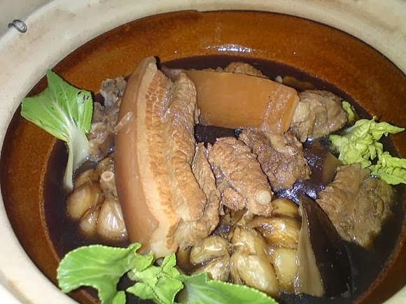 Klang bak kut teh pork ribs soup with herbs