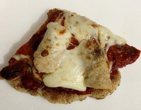 Priya’s ten-minute keto pizza with 1g net carbs