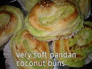 Pandan coconut buns with gelatinized dough method
