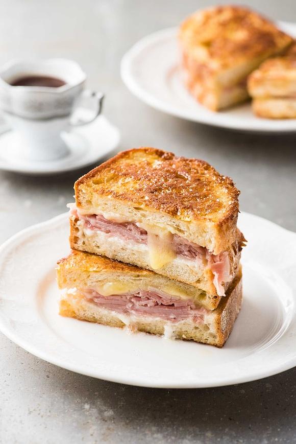 Monte cristo ham and cheese french toast sandwich