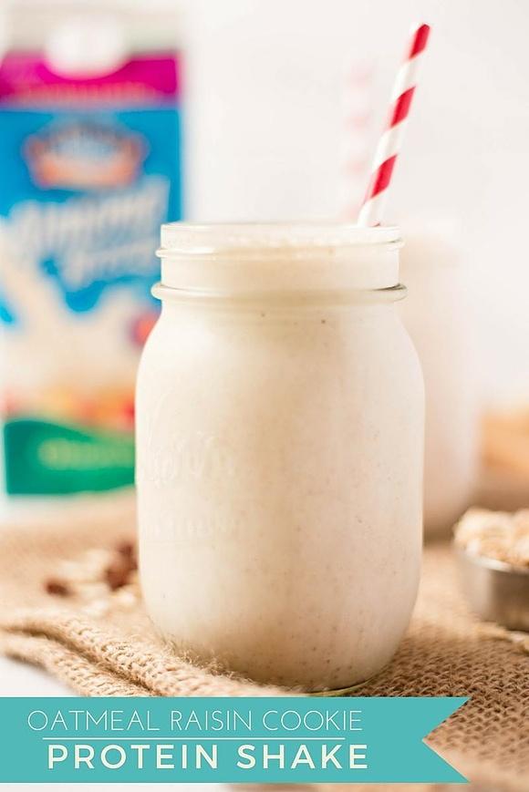 Oatmeal Raisin Cookie Protein Shake