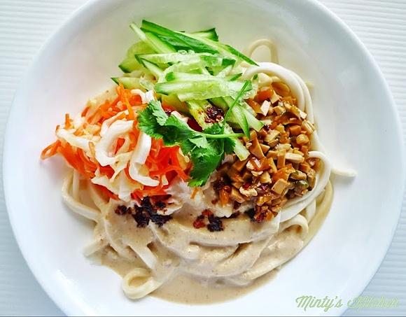 Dan Dan Noodles (担担面)