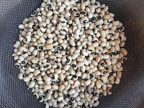 Black eyed pea salad
