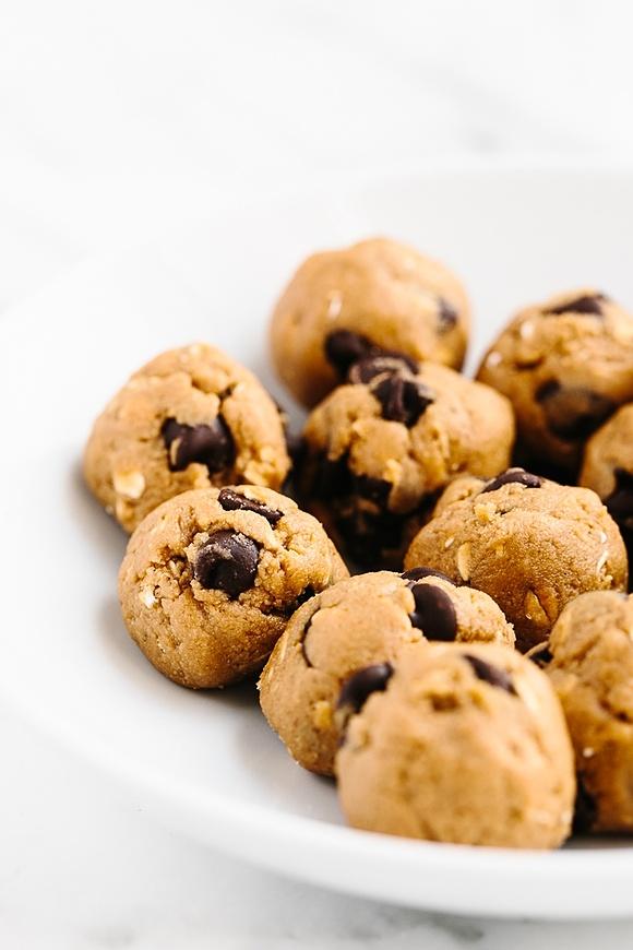 Minute peanut butter chocolate chip cookie dough