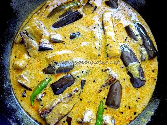 Sorshey begun aubergine in mustard gravy