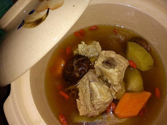 Thermal cooker Buddha’s gourd sweet potato pork rib soup