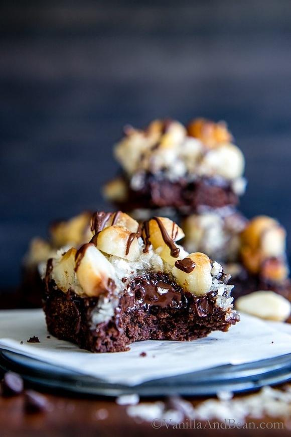 Vegan Chocolate Chip Coconut Macadamia Nut Bars