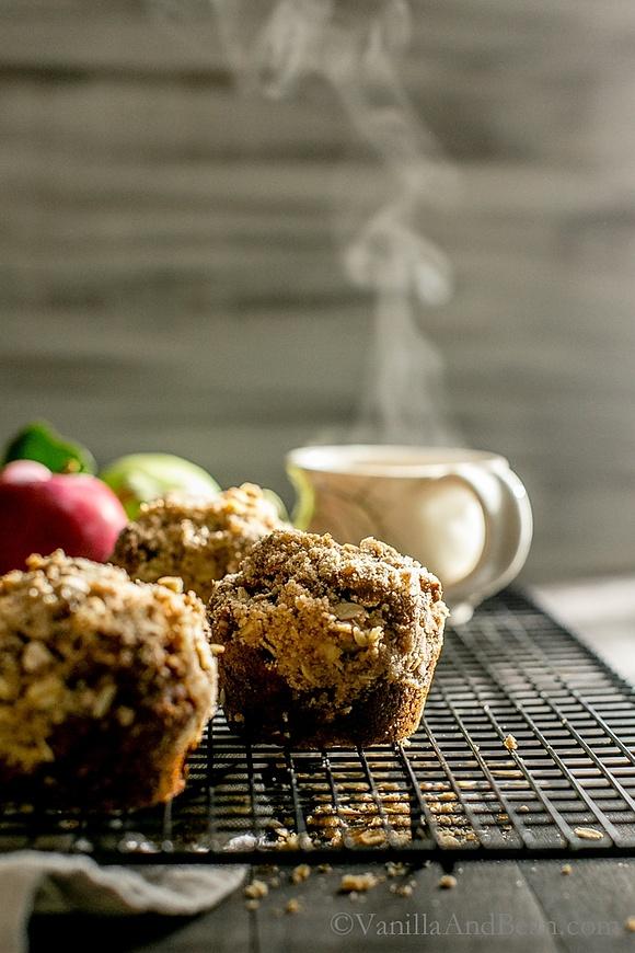 Vegan apple gingerbread muffins with brown sugar streusel