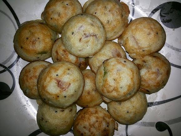 Paniyaram: south indian crispy and soft breakfast dish