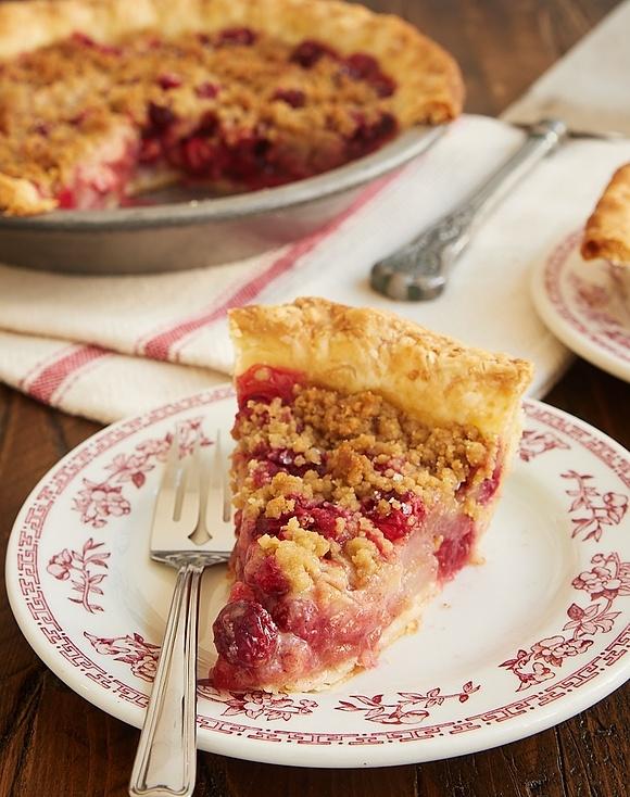 Cranberry Pear Crumb Pie