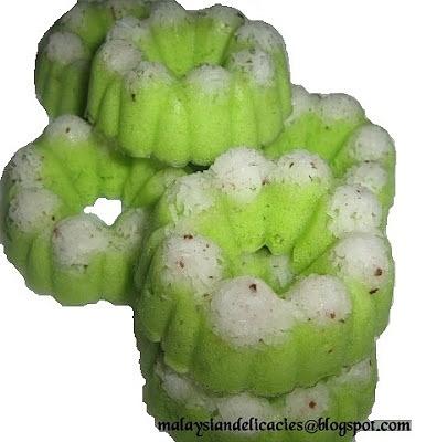 Kuih puteri ayu - traditional malaysian coconut dessert