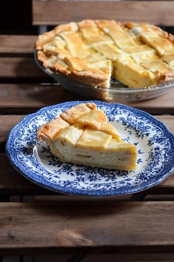 Sweet ricotta cheese pie