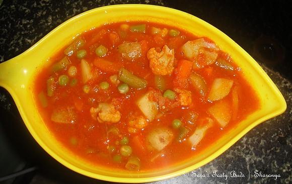 Mixed vegetables in tomato gravy