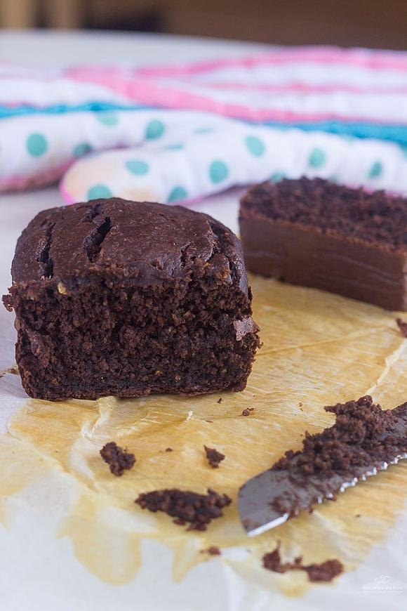 Gluten-free banana bread with chocolate flavor