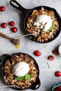 Fresh Cherry Crisp