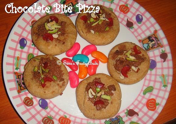 Chocolate mini pizza