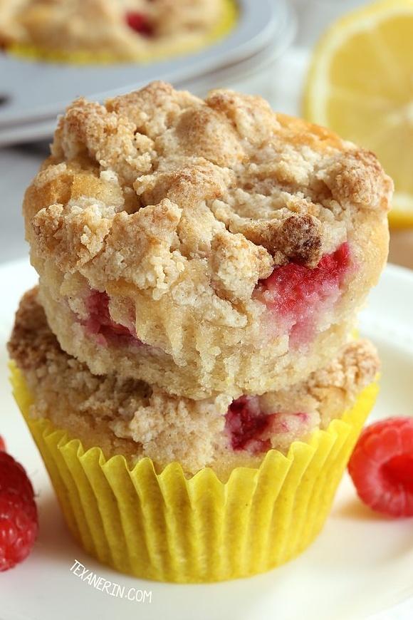 Raspberry muffins with lemon flavor