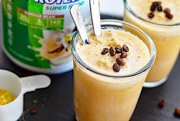 Vegan coffee smoothies with pure protein