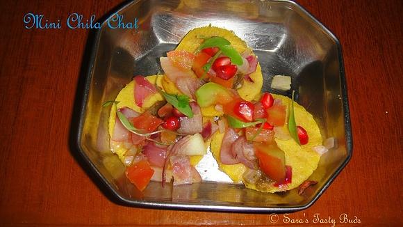 Mini chila chaat with chutneys