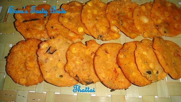 Thattai round crispy snack