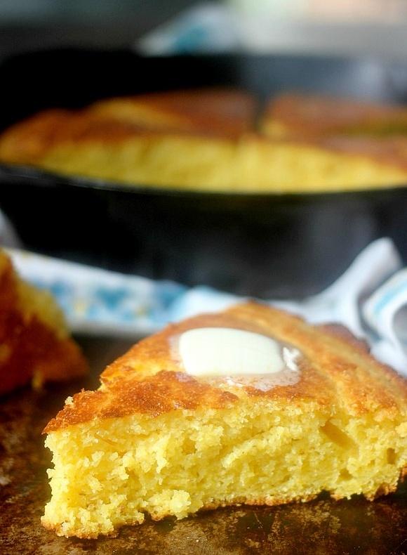 Easy Moist Cornbread