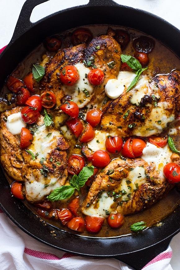 One pan balsamic chicken with tomatoes, mozzarella and basil